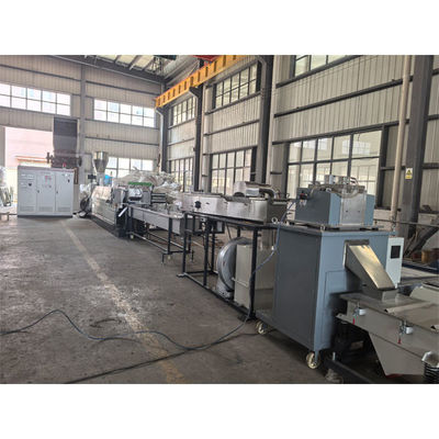 Revolutionaire elektrische panelen HDPE vlokken / stijve materialen recycling en granulatie machine met krachtkoeling