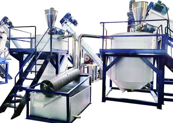 PET-fles waslijn met Siemens PLC-besturing voor 500-3000 kg/u plastic flessenrecycling bij 490 kW